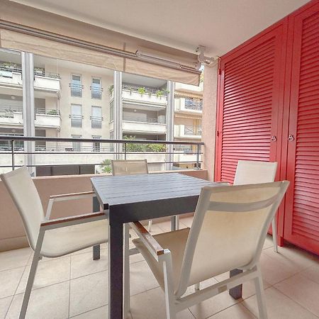 Appartement Centrale A 100 M Des Plages Rue De Provence Saint-Raphael  Exterior photo